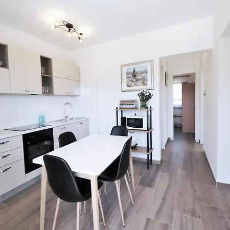 Apartment On Iovo With Large Balcony *