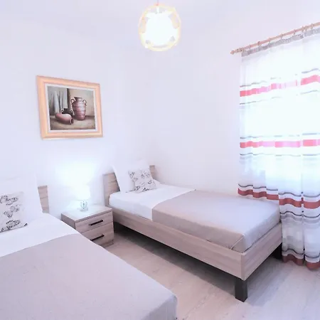 On Iovo With Large Balcony Appartamento Traù