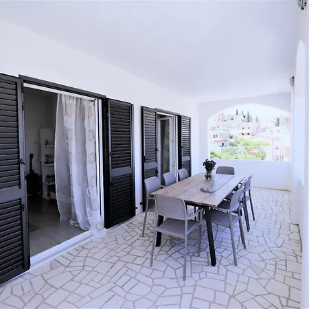 Lägenhet On Iovo With Large Balcony Trogir